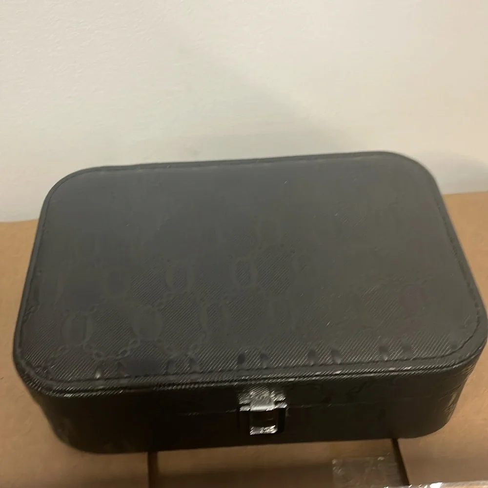 New Luxe faux leather luxury pink velvet interior compact jewelry box organizer - Picture 2 of 5